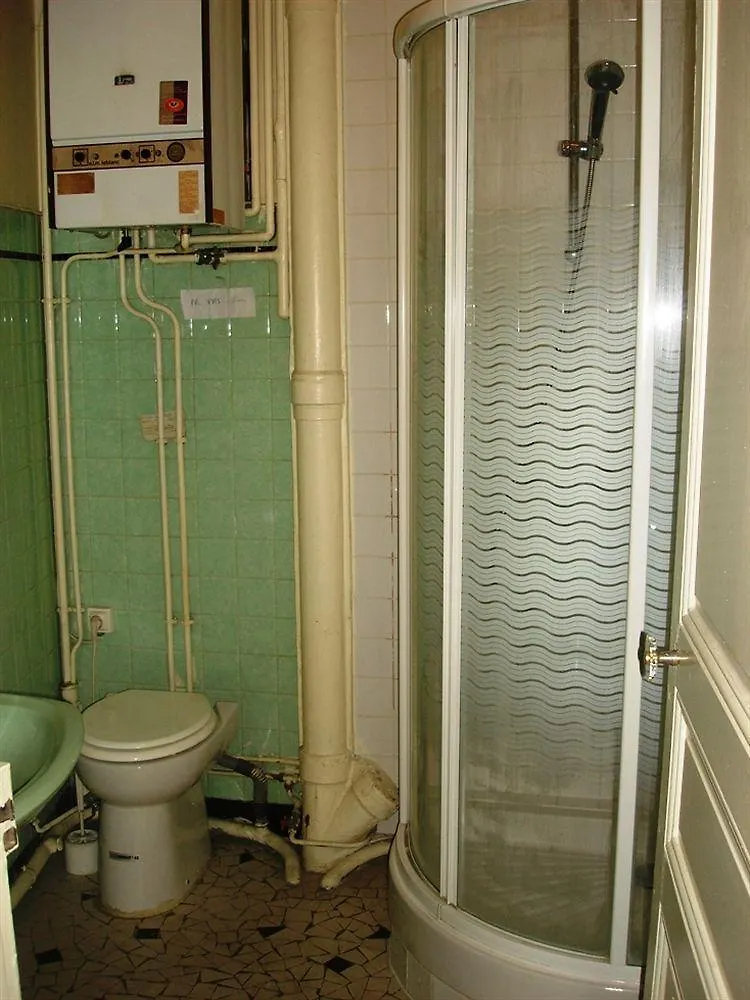 Arlette Hotel 3*