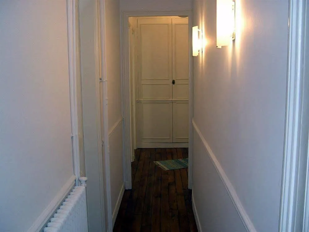 Arlette Hotel Clichy